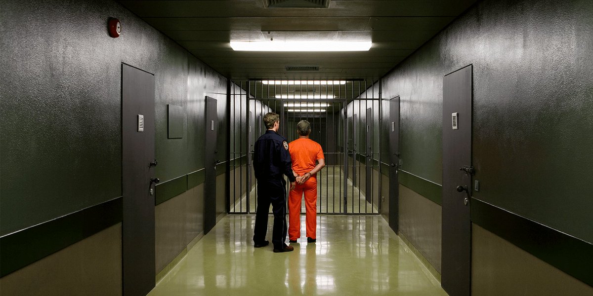 AFSCMEMN5's tweet photo. Case study: Here's how #PrivatePrisons hurt workers, inmates, and communities: https://t.co/iEL4jKZDgJ #1U #StopCCA #StopCoreCivic https://t.co/mp6W4CnzxA