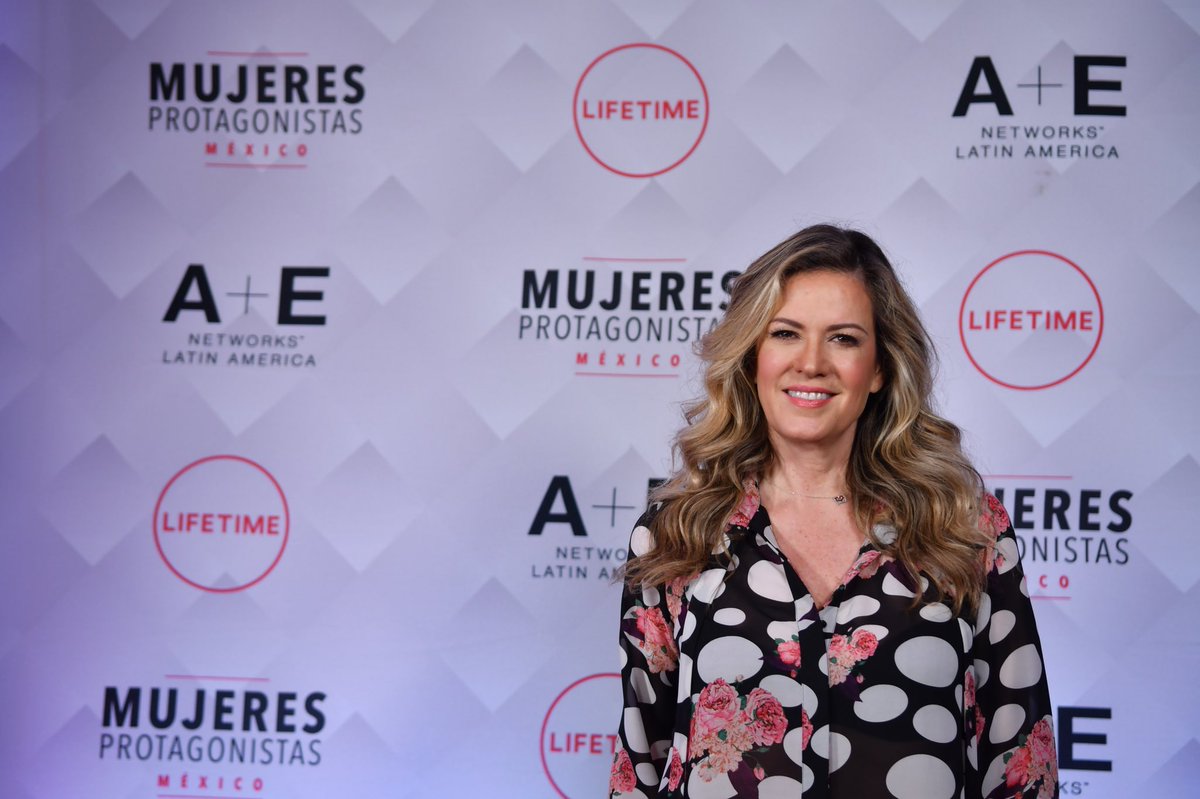 Cineinformacion's tweet photo. En #MujeresProtagonistas #SusanaZabaleta, #RebeccadeAlba, #PepitaSerrano, #GabyVargas y #PaolaKuri las 5 mexicanas compartieron la forma en la que en lo cotidiano han logrado inspirar a otras mujeres, en el poder transformador y su liderazgo en la sociedad de hoy.
@lifetimetv https://t.co/ob3BEFGBUK