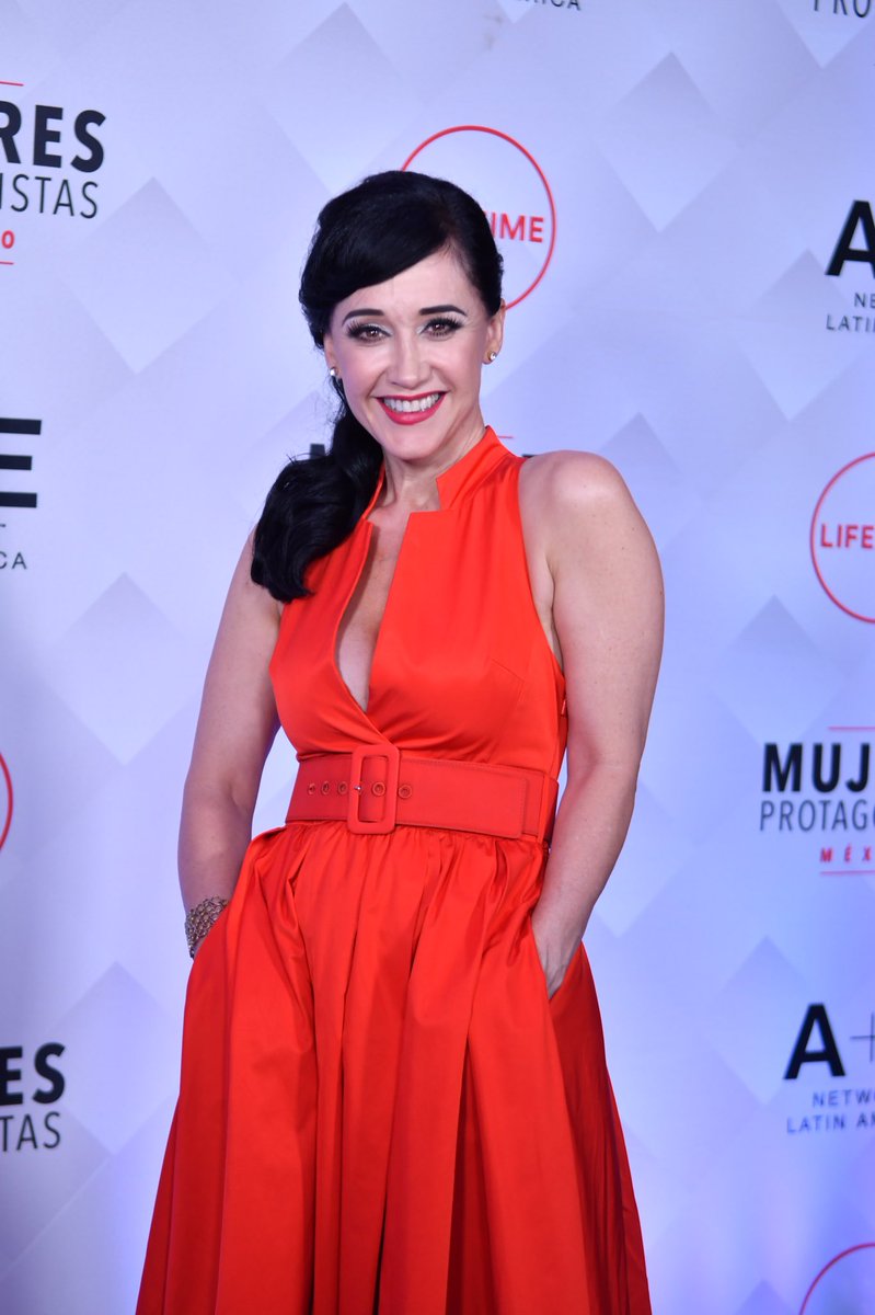 Cineinformacion's tweet photo. En #MujeresProtagonistas #SusanaZabaleta, #RebeccadeAlba, #PepitaSerrano, #GabyVargas y #PaolaKuri las 5 mexicanas compartieron la forma en la que en lo cotidiano han logrado inspirar a otras mujeres, en el poder transformador y su liderazgo en la sociedad de hoy.
@lifetimetv https://t.co/ob3BEFGBUK