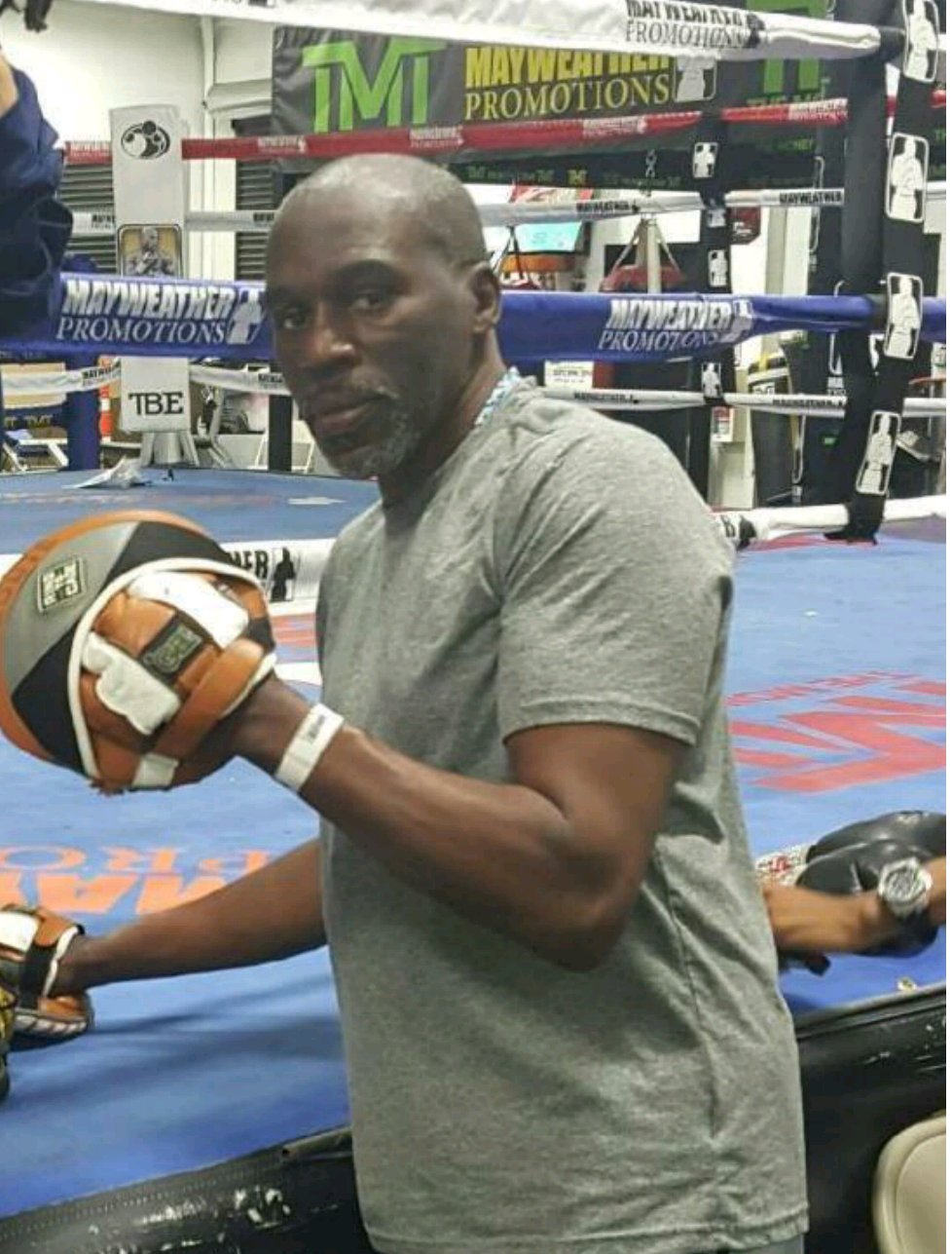 Happy Birthday Roger Mayweather. 