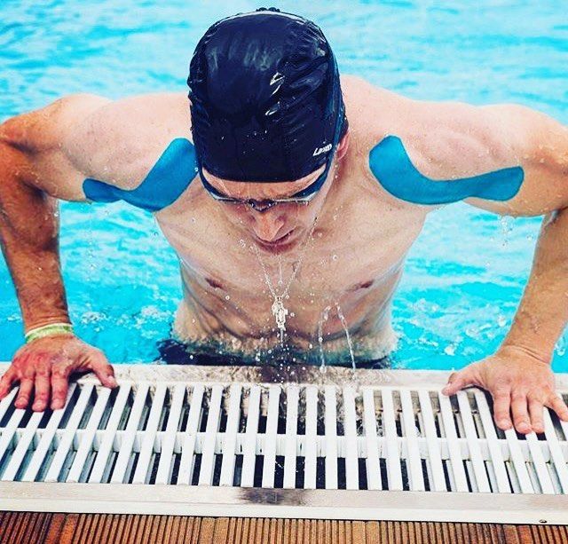 Rocktape's tweet photo. #RockTapeH2O has that extra sticky adhesive to outlast the long and tough workouts πͺπ
https://t.co/nD4PpGiM6S
#H2O #Water #ExtraSticky #PoolWorkouts #GoStrongerLonger https://t.co/BoSdN9HaIH