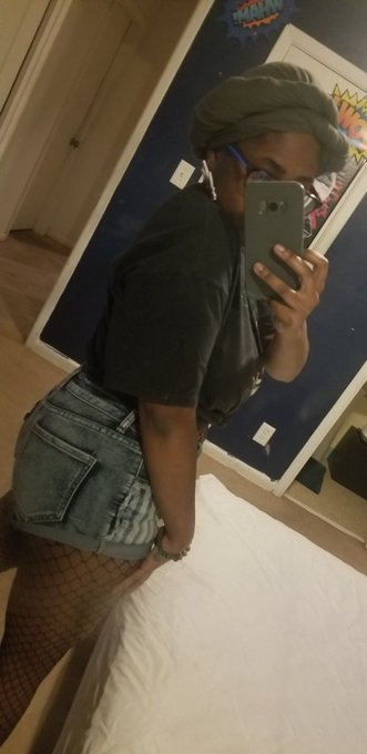 I be neglecting yall but my glo up is in full effect. Timeline flood coming now... https://t.co/9mSt