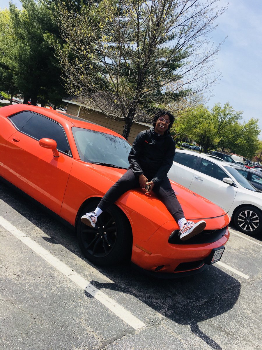 ThatGirlDee100's tweet image. 🧢 🧢🧢 #Bowwowchallenge