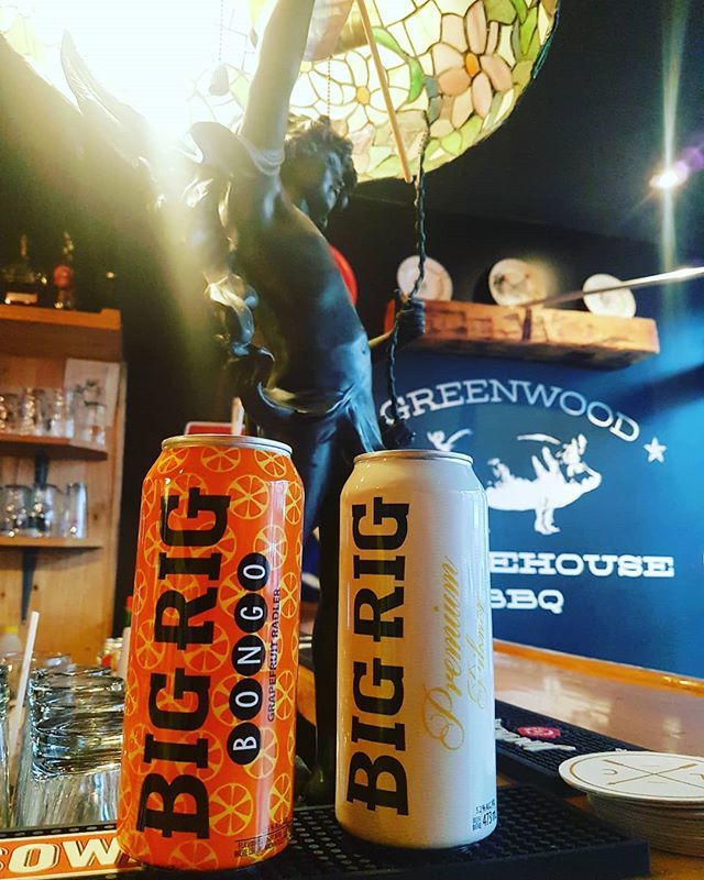 Greenwood_BBQ's tweet photo. We have some new tall cans to tout from @bigrigbrewery- Bongo Grape Fruit Radler and Premium Pilsner. It's also #chickensammytuesday! Order a legendary chicken sammy while chugging back a tall can of #bigrigbeer. 
#nashvillechicken #molechicken #jcch… https://t.co/zD9lbUgiGg) https://t.co/ADCQorHvdR