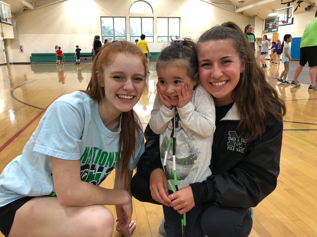 @allyastles @SeillerO <a href="/Comet_Skippers/">Comet Skippers</a> made my little girls night!!!  Thank you all!!! #futureskipper