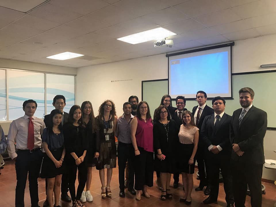 IEEAGS's tweet photo. #Hoy el primer ejercicio del #IEEAgs  #DebateDeDebates con alumnos de bachillerato del @TECenAGS.
 #ConstruimosCiudadanía
#IEEAgsInforma https://t.co/1OQaIKwF1b