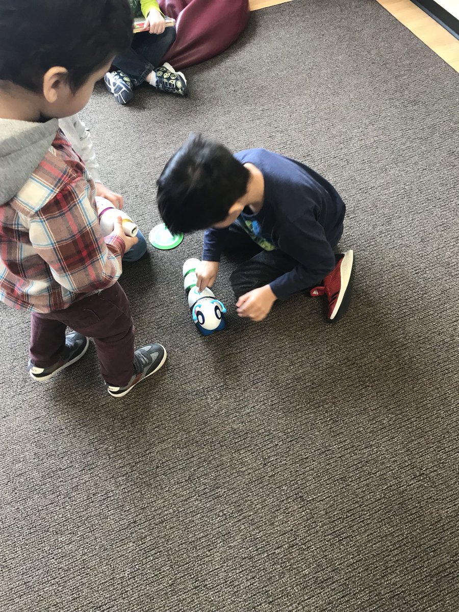 mrsmaccormack's tweet photo. Today our little coders tested their abilities to communicate, estimate distance and reevaluate their plans. @LincolnFdk @lnhwrdsb #kindie #Kindergarten #kindiecoding #Communication #problemsolving https://t.co/fD0Wzm7mDF