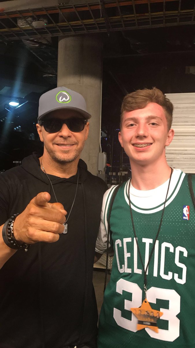 gluv1976's tweet photo. #MyFavGuys #CallItWhatYouWant #NKOTBDAY @courtofdreams22  @DonnieWahlberg https://t.co/Z4SUMk1oOA
