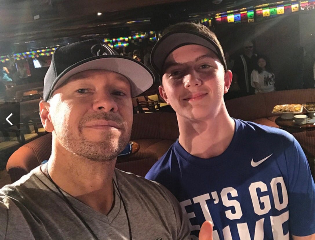 gluv1976's tweet photo. #MyFavGuys #CallItWhatYouWant #NKOTBDAY @courtofdreams22  @DonnieWahlberg https://t.co/Z4SUMk1oOA