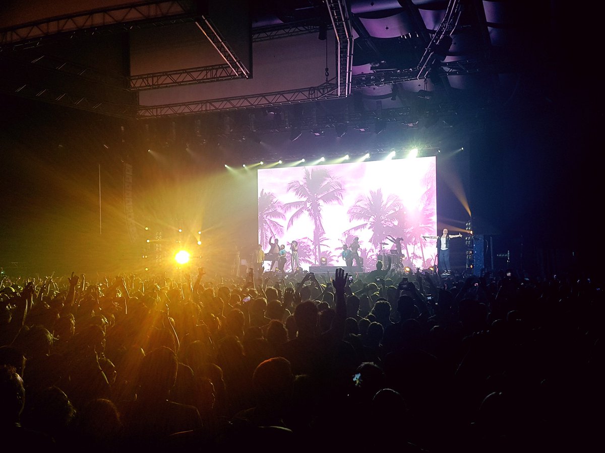 This is what I call f*cking awesome 😍😍😍 <a href="/macklemore/">Macklemore</a> #geminitour