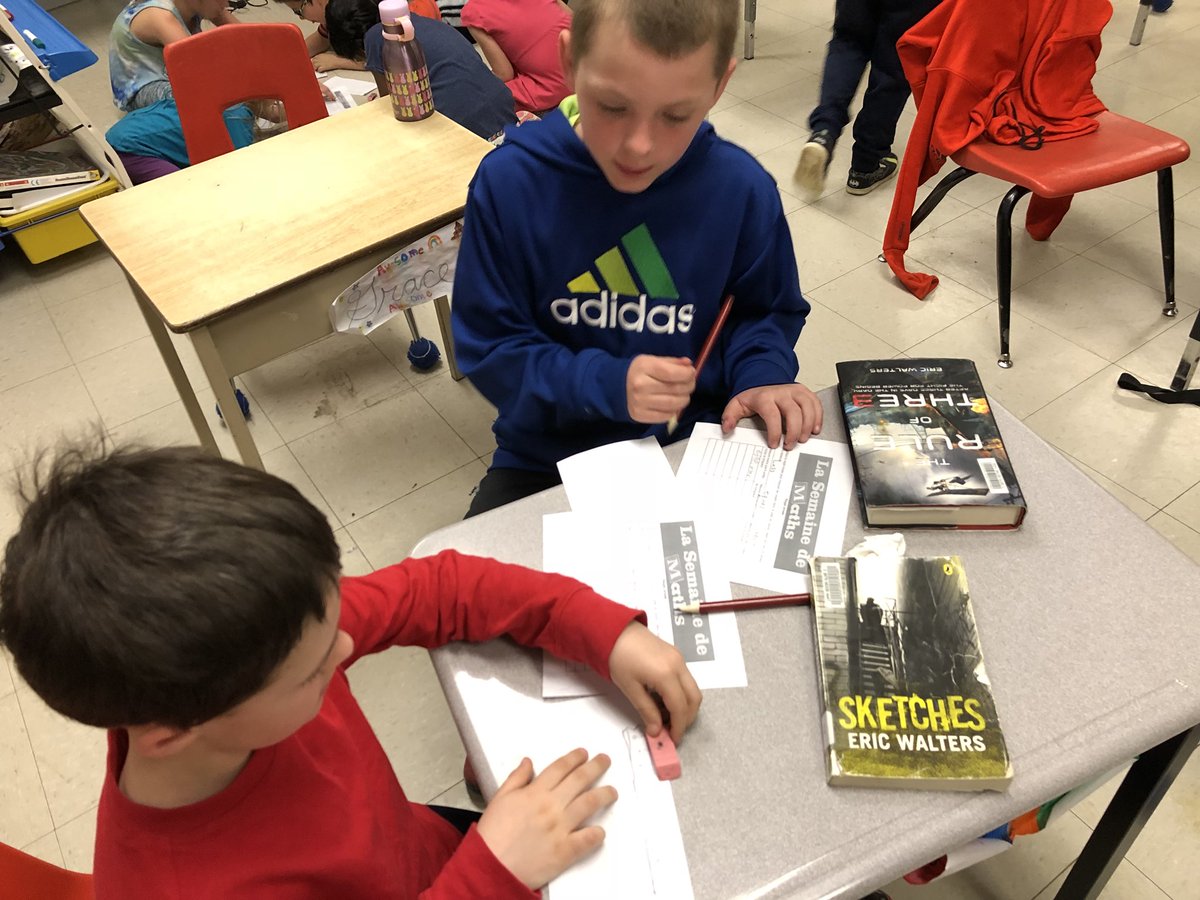 ShawnMoe19's tweet photo. Students, โWe can still measure the lengths correctly by subtracting the end number from beginning number!โ Exploring measurement and constant difference #TVDSBmath #OliverStephens #WeekofMath https://t.co/SV4hEGVIuU