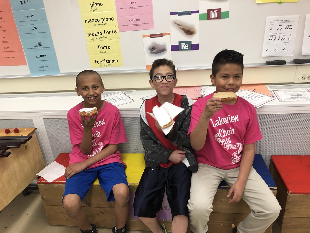 torkelsonmusic's tweet image. We had a donut party for our last choir rehearsal of the year! These singers are so much fun to work with! 😊🍩 #ALASconnectED