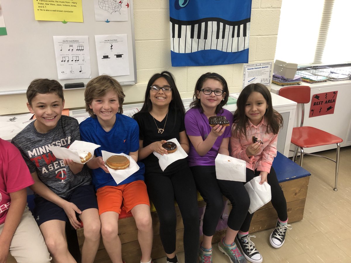 torkelsonmusic's tweet image. We had a donut party for our last choir rehearsal of the year! These singers are so much fun to work with! 😊🍩 #ALASconnectED