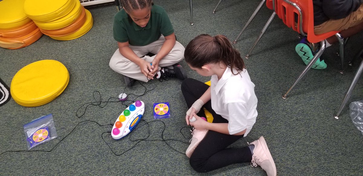 bluedevilabbott's tweet photo. Fifth grade students at VES are preparing for the upcoming Dorchester County 24 Tournament! @techyteachhaugh @24Game @ed_insights @DCPSChampions @SPriceVES #VESTERPS #grade5 #24tournament #feartheterrapin https://t.co/kM8Rsivrrg