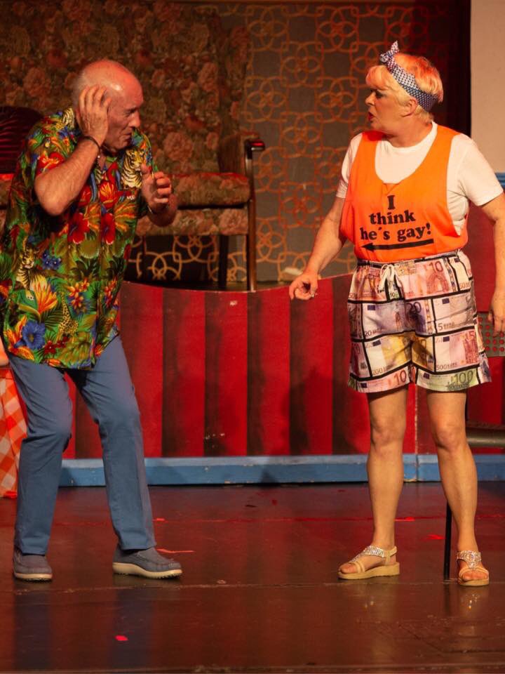 ArtistesIntMan's tweet photo. The hilarious comedy musical Seriously Dead @seriouslydead16 now touring the uk with Last Laugh in Vegas star @TheTommyCannon along with @Crissy_Rock @1BillyPearce @Msleahbell - get booking! https://t.co/QW6hrukXMc