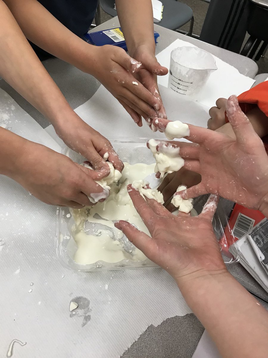 CordovasClass's tweet photo. Is it a liquid or a solid? 🤷🏼‍♀️#sciencerules @CWEtvCrew https://t.co/LiP4FQaE0I