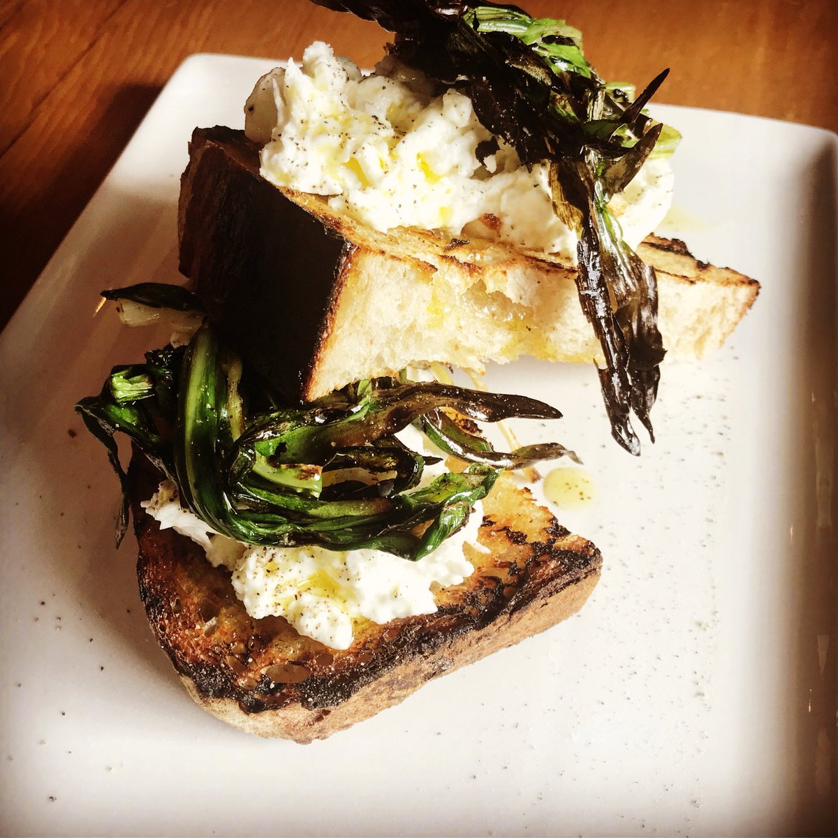 cibobistroedm's tweet photo. Feature Crostini this week. Housemade Farro Bread, Bufala di Campania, Grilled Spring Ramps #yeg #yegfood #italian #italianfood #food #foodpics #foodporn #foodphotography #fortheloveoffood #crostini #bufala #ramps #farro #bread #yegbread #sprinisintheair #cucina #cucinaitaliana https://t.co/oNFJfLlkHk