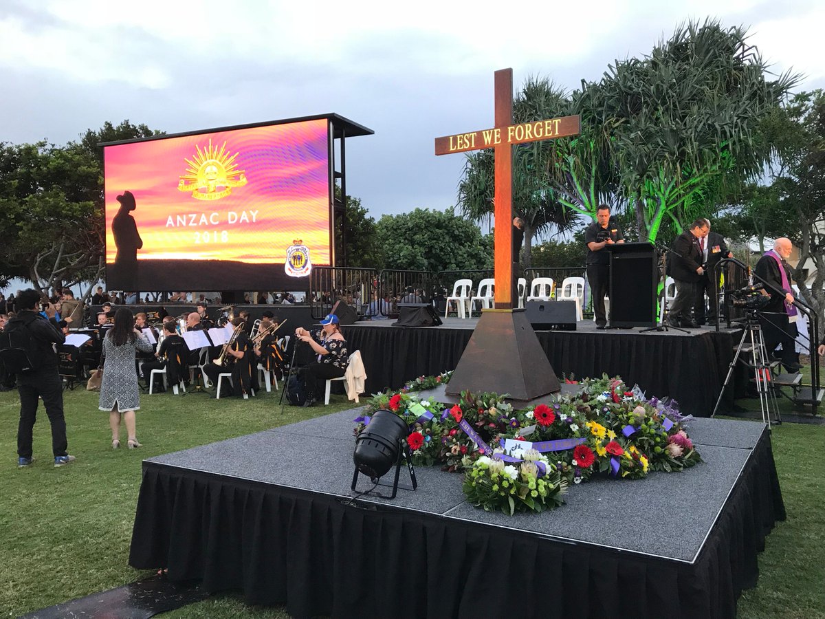 NicoleTHegarty's tweet photo. How much do you know about the placement and wearing of medals on #AnzacDay ? As part of #ANZAC2018 the Womens Veterans Network Australia is runnning th #BytheLeft campaign to highlight women's military contributions and create a more realistic picture of a veteran #LestWeForget https://t.co/ICoAgVQnEv