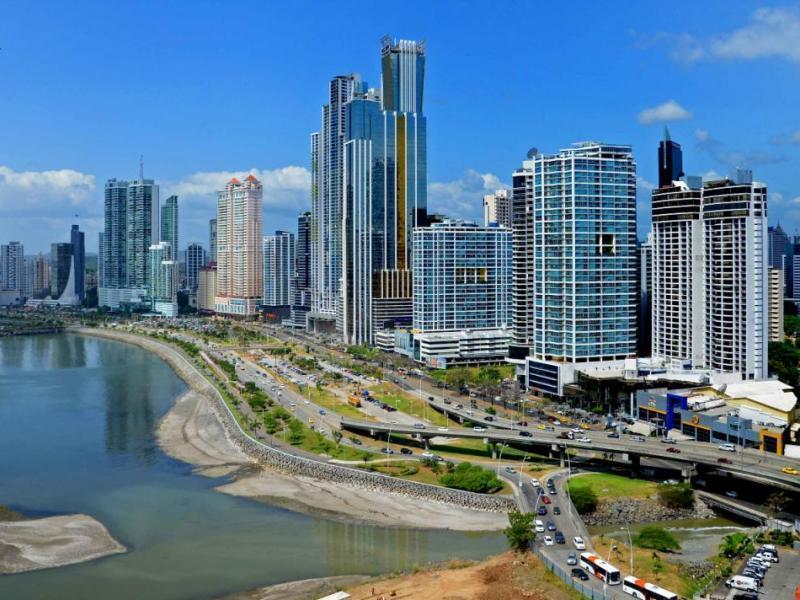 quibian_panay's tweet photo. La ciudad ya no puede funcionar de espaldas al mar. Debemos aprovechar al máximo su esplendor y sus bondades para incentivar el turismo y crear más espacios públicos de recreación familiar https://t.co/Wa2het3VK4