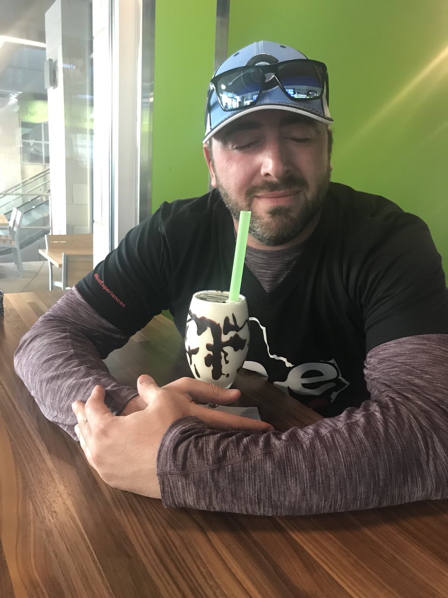 TONYDEVIN377's tweet photo. @rjchoppy enjoying a mudslide @Liberty_Burger...@NueVodka, Baileyβs, Kahlua, chocolate syrup and vanilla custard! Chop says heβs feeling it...ππ€ #nueexperiences #nuememories https://t.co/W4BmPXvwYZ