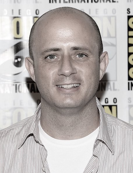    We wish a very happy birthday to screenwriter Eric Kripke! ¡Feliz cumpleaños 