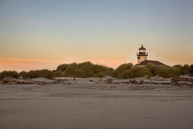 t3higgins's tweet photo. Explore, and your heart will follow
.
.
.
#traveltueaday #love #beach #beautiful #beauty #skylovers #Sunset #seaside https://t.co/1jTRdyuR7j https://t.co/jzANI1scdi