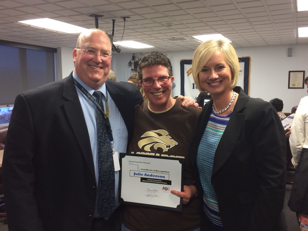 JMHSMonarchs's tweet photo. Great job Miss Julie. JM service Personnel of the Year! https://t.co/ImYgFVxJCo