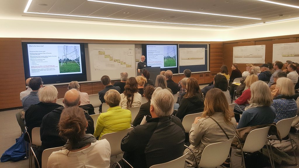 DTAHtoronto's tweet image. Great turn out at @GreenLineTO public meeting on Monday, thanks all for attending! If you couldn’t make it, a copy of the presentation will be online soon: toronto.ca/city-governmen… @Park_People @TorontoPFR