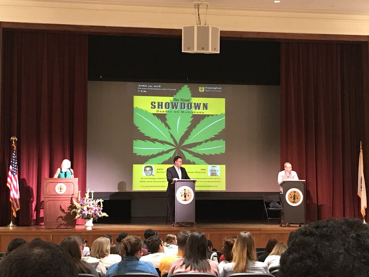 LeahSBerk's tweet photo. Hearing both sides at Framingham State’s debate #cannabis #publichealth https://t.co/5BZxNVP9vd