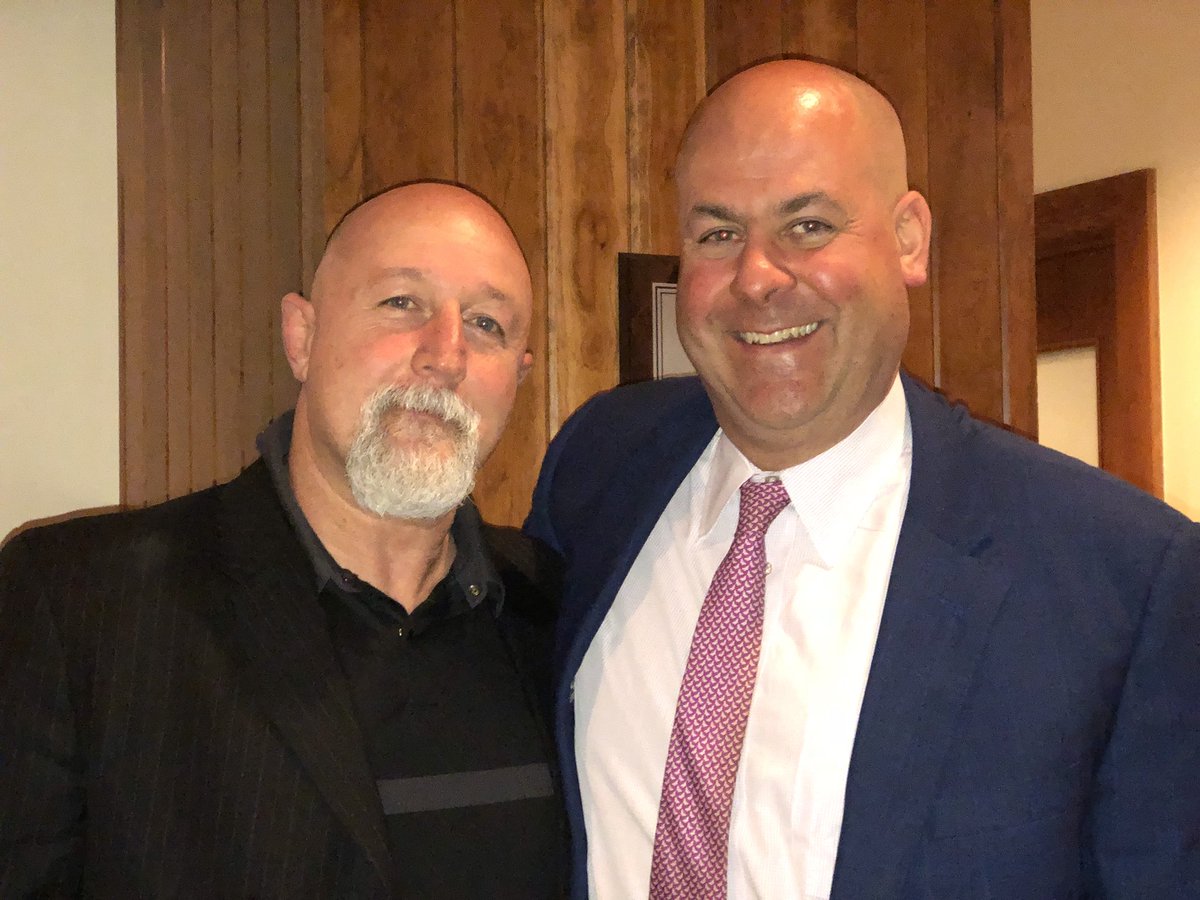 HowIGotMyStart's tweet image. Two bald guys who wrestled in college.  One was a four-time NCAA champ... can you guess which one? #wrestlingmatters #wrestling4peace #finishstrong #dohardthings