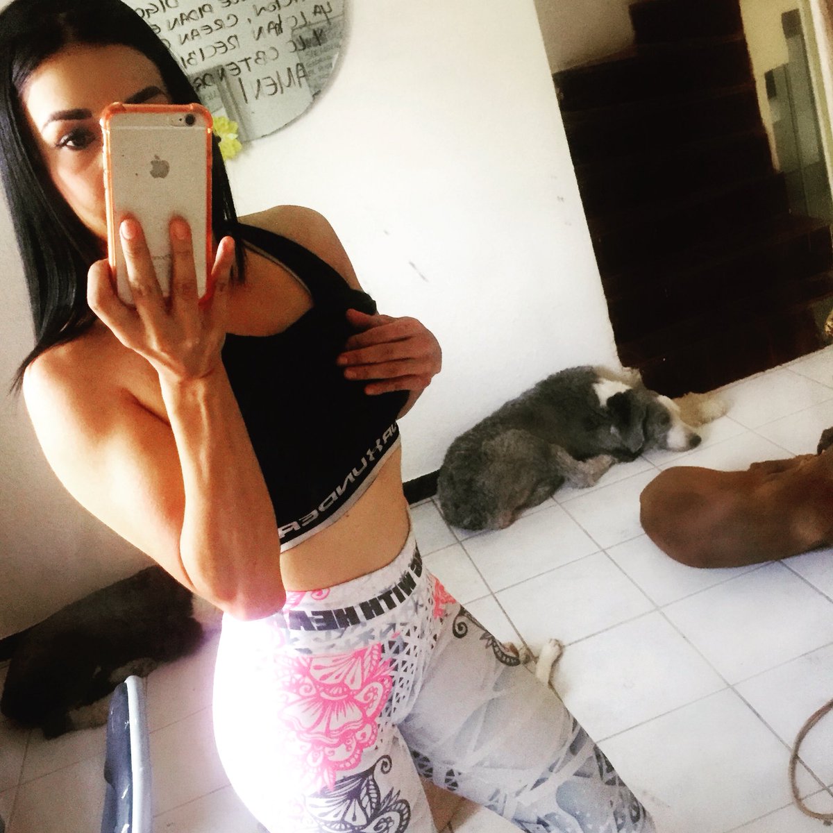 janetofit's tweet photo. Haciéndonos chiquitas 💪🏿
#FitnessGirl #body #ComingSoon #gdl #fit #tapatia https://t.co/fI1ZMN4x4K