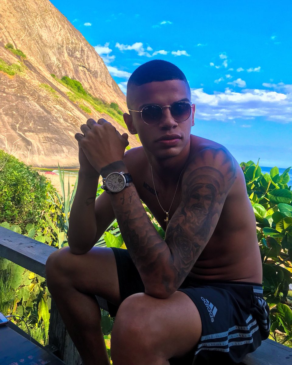 mc_maneirinho's tweet photo. MANDA PA ELA MENOOOR 🎵☀️ https://t.co/Au5AXzGIEQ
