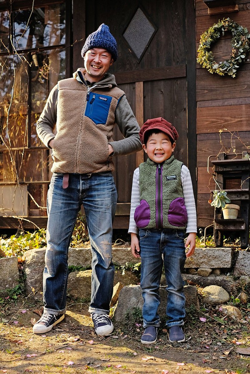 BichuBingoDenim's tweet image. 第1回備中備後デニムコンテストの写真部門優秀作品

「親子デニム」
世代を超えて着用されるデニム製品。
笑顔が素敵で，デニムもうれしそう。

＃備中備後ジャパンデニムプロジェクト　#福山　#井原　#ジーンズ　#denim