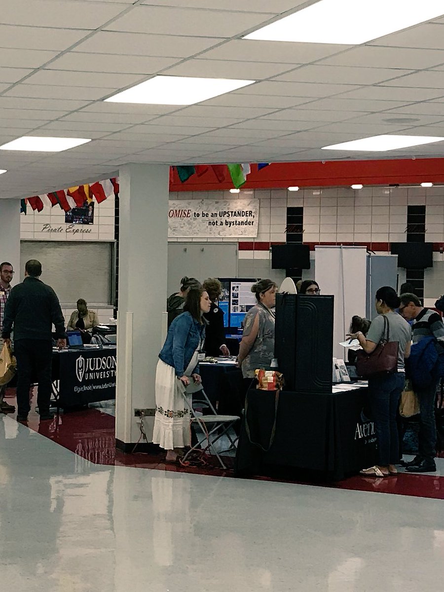 Great turn out for “The Future Begins Today” event!! Thank you for hosting @HSDistrict211 @PalatineHS #CareerDiscovery @District214