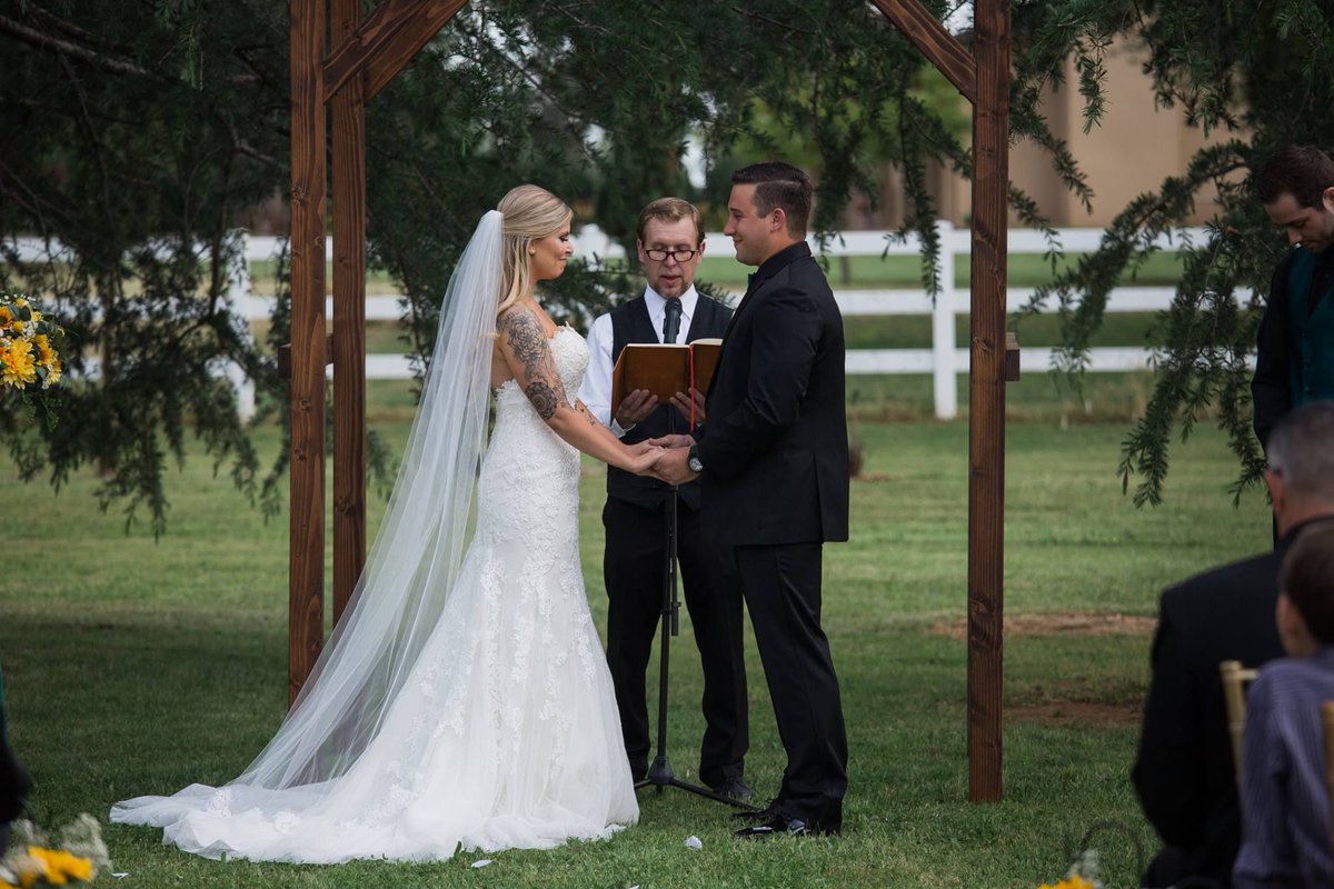 chakrasoundent's tweet photo. Nothing like making a living off of witnessing love in the air! 😍

#placervillewedding #sacramentowedding #sacramentoweddings #sacweddings #californiawedding #californiaweddings #weddingdj #outdoorwedding #916 #weddingwire #placerville https://t.co/Px8qHoq5Y9