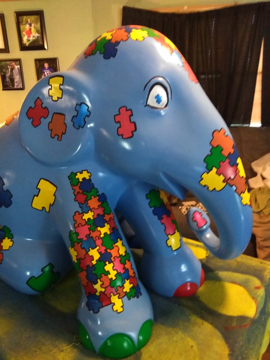 ghostgal31's tweet photo. "Steven" finally was finished and was returned safely to town hall! We will miss him!💙💙 #fortheloveofelephants, #showyourtrunk, #thisiserwin, #riseerwin, #autismawareness https://t.co/3GOrqzh977