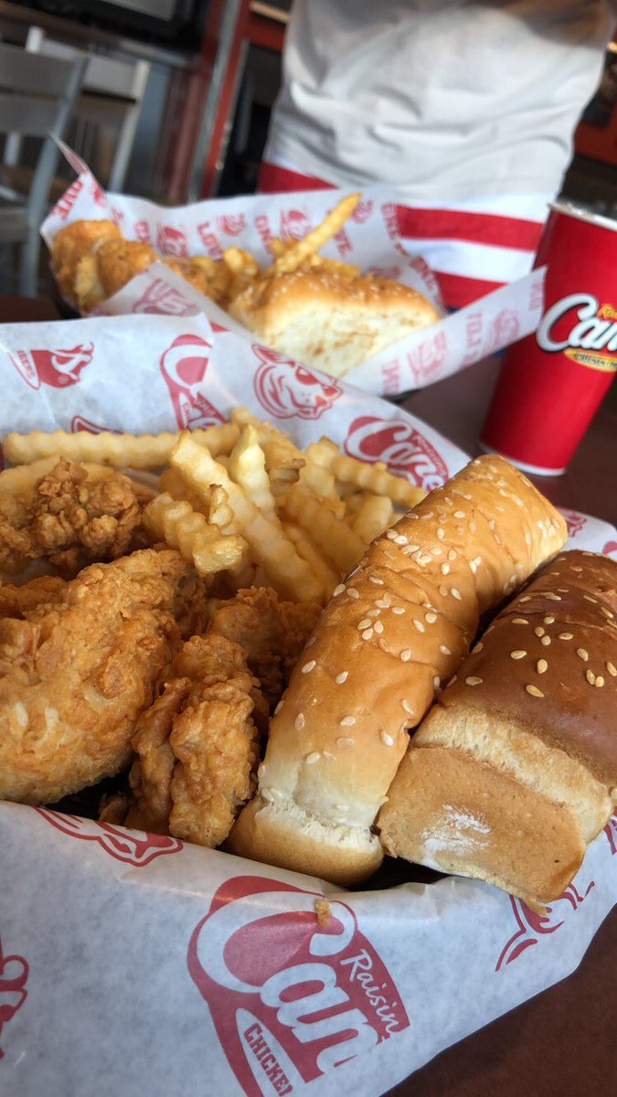 JonesJusto's tweet photo. @Raising_Canes happiness in its simplest form https://t.co/Np7PwSxhwQ