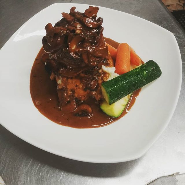 ElixirBistro's tweet photo. #wreats #cbridge #dinner #grilled #bacon #staek #sauces #mushrooms #sage #restaurants #meat #beef #dinner #filetmignon #elixirbistro https://t.co/Z683tESvwv https://t.co/6ohiZTdLtt