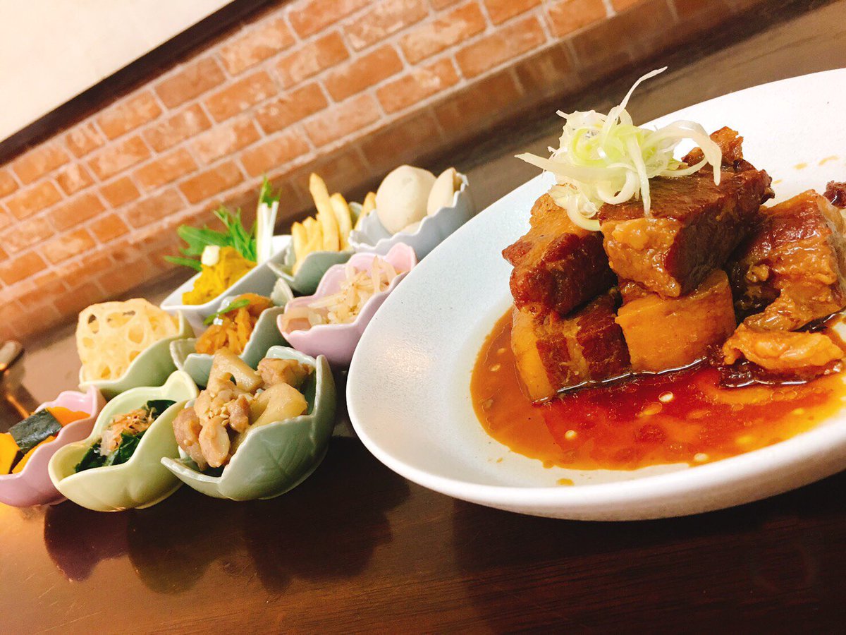 府大近くの和食屋さん。

まだ誰も知らないお店。
隠れ家的な…

よし、イベント開くぞーー！