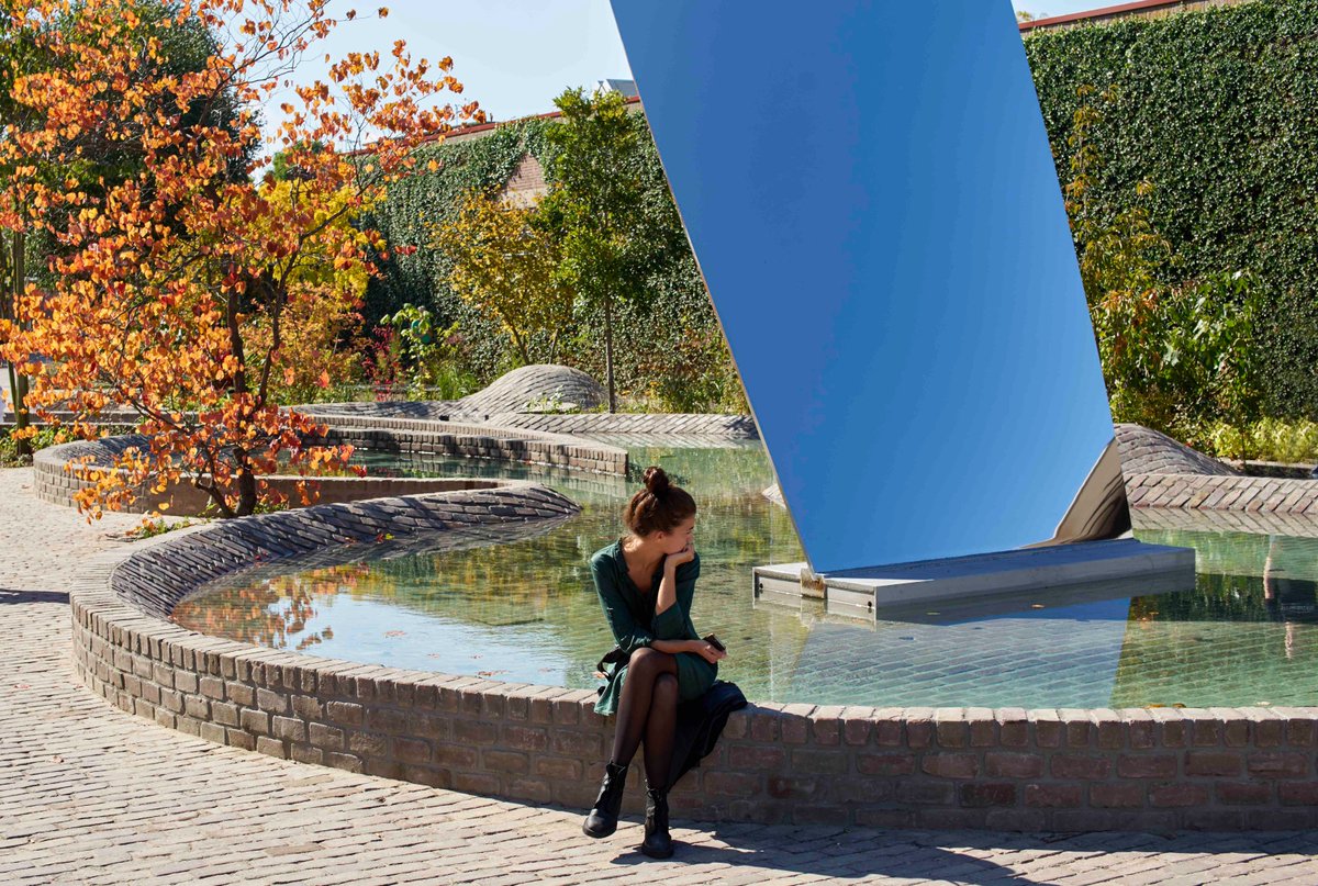 Tuinarchitecte Sophie Walker in gesprek met Hendrik Driessen, Museum <a href="/De_Pont/">De Pont Museum</a> Museum, Donderdag 3 mei 2018 - 18.30 uur vanhelvoirtgroenprojecten.nl/van-helvoirt/n…