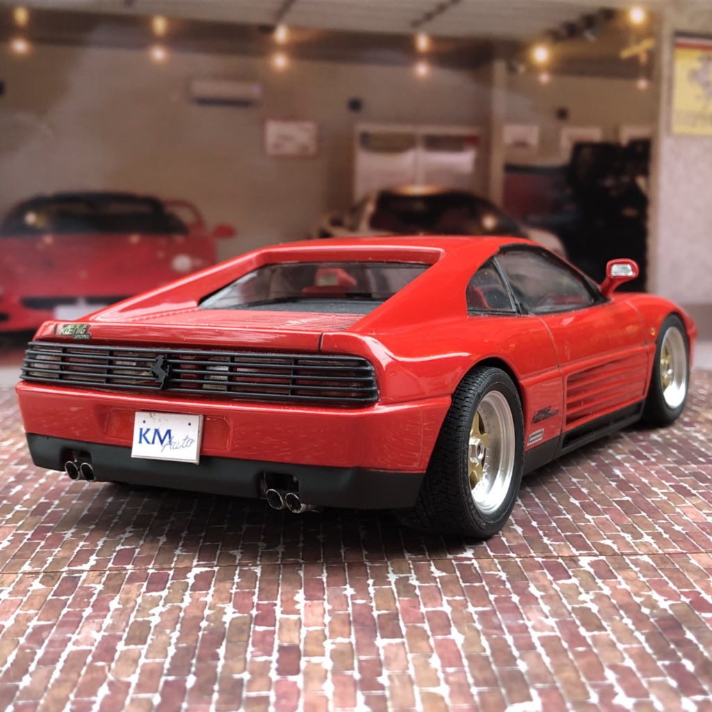 chefnagatani's tweet image. ケーニッヒ 348、外で写真を撮ってみました！ 自作デカールと、タイヤとホイールを変更、車高を若干さげています。ベースは348チャレンジのキットです。
#ferrari  #fujimi #1/24 #ferrari348  #koenig