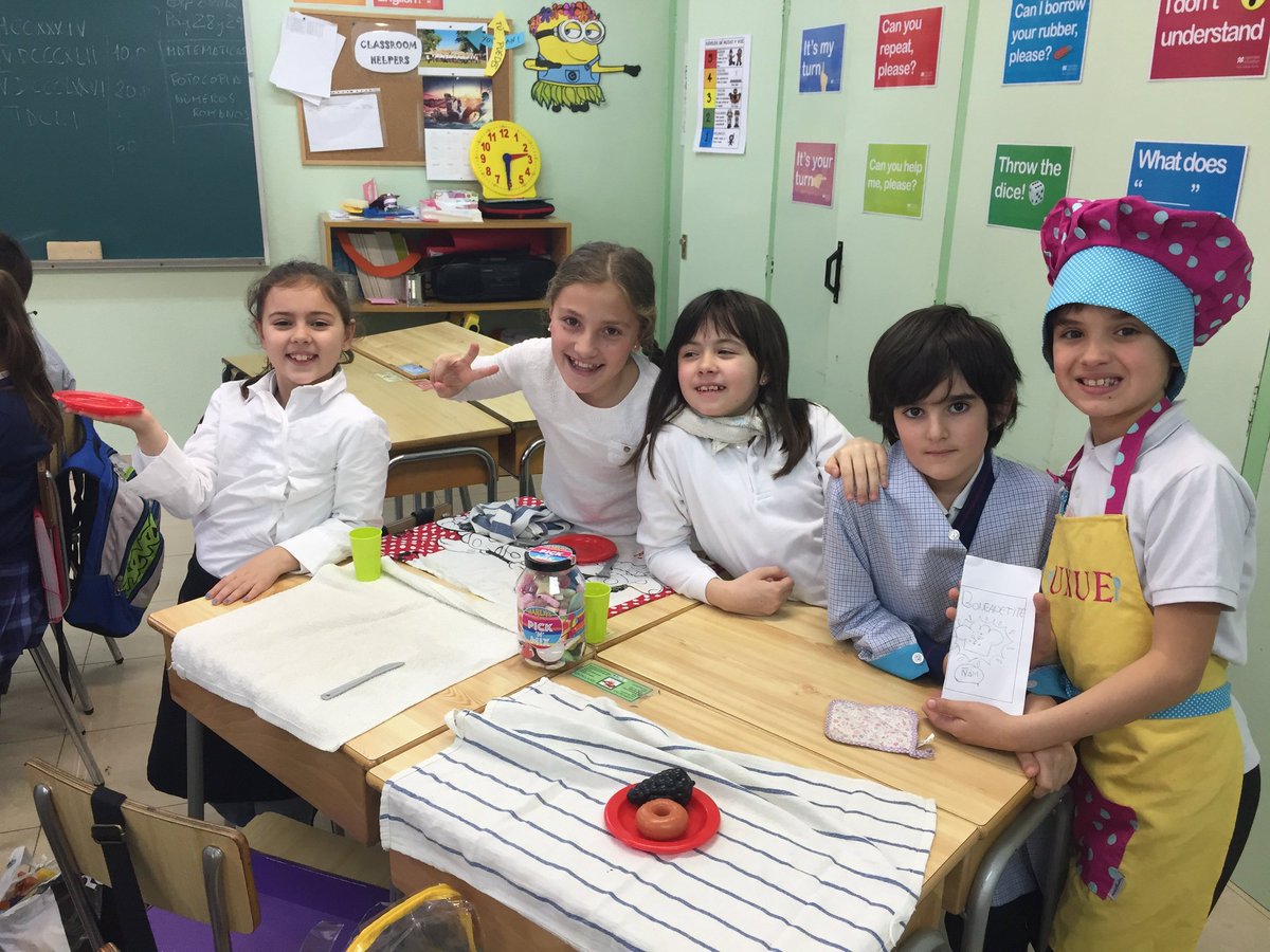 VedrunaPamplona's tweet image. Final Product of The Classroom Restaurant Project in 3rd Grade #theatre #creativity #learningwhilehavingfun