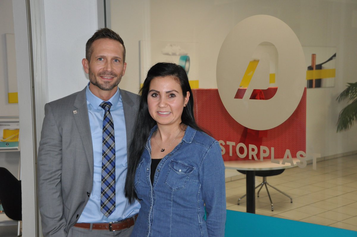 swedex_eu's tweet image. "Uns überzeugt die #Qualität der #Laminierfolien. Wir sind mit #swedex sehr zufrieden." Unser Personalleiter Herr Suck hat unseren Kunden #Astorplast besucht und geschaut, wie unsere #Produkte eingesetzt werden. 🧐
&amp;gt;&amp;gt; swedex-jobs.de