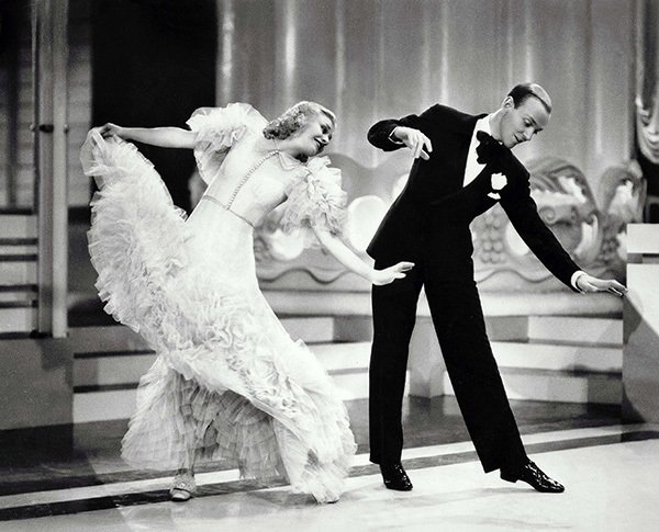 SandraFerrerV's tweet photo. 25 de abril de 1995. Fallece la actriz y bailarina Ginger Rogers
https://t.co/ntAzQP4DX3 https://t.co/ERr8hlLemH