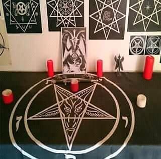 AgentRogan's tweet image. I recommend you to join and become part of the brotherhood of the illuminati and get to discover Fame,Wealth,Power and Glory as you attain Membership and be part of the new world order... Follow the light Hail🔺