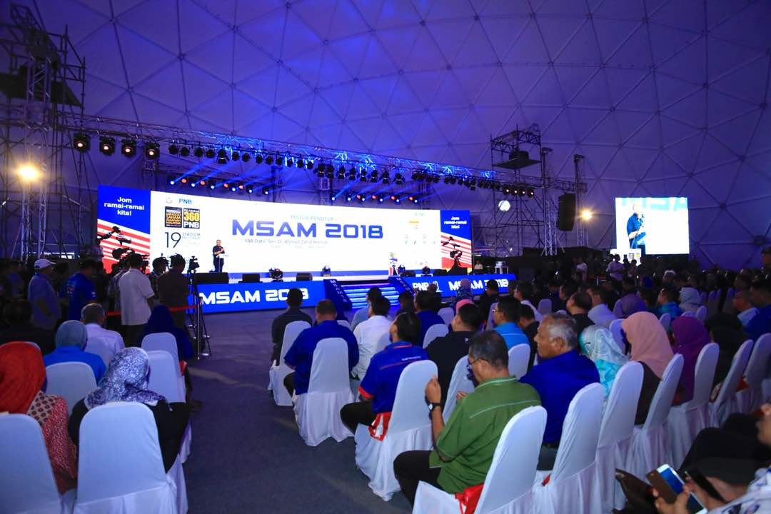 DrZahidHamidi's tweet photo. FB Live Streaming - Majlis Penutup Minggu Saham Amanah Malaysia 2018 Bertempat Di Stadium Batu Pahat Johor Darul Ta'zim Oleh YAB Dato' Seri Dr Ahmad Zahid Hamidi Timbalan Perdana Menteri Malaysia

https://t.co/3u11bSpI2i @khalednordin https://t.co/AvF6bMHs07