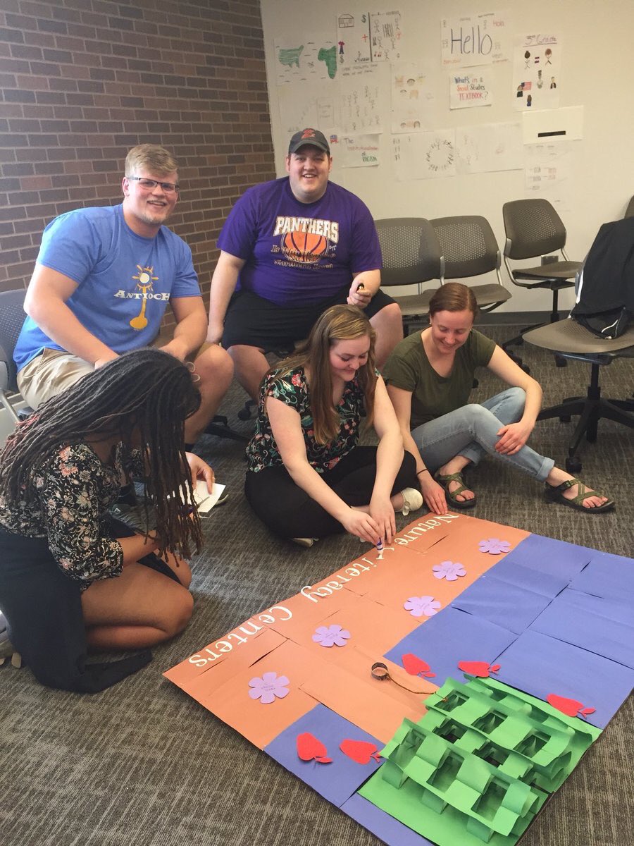 Kyle_RSkillings's tweet photo. Collaboration for our thematic learning center on Nature. #nofilterneeded #futureteacher #lited #LitEd3115 https://t.co/1RamVIWsJX