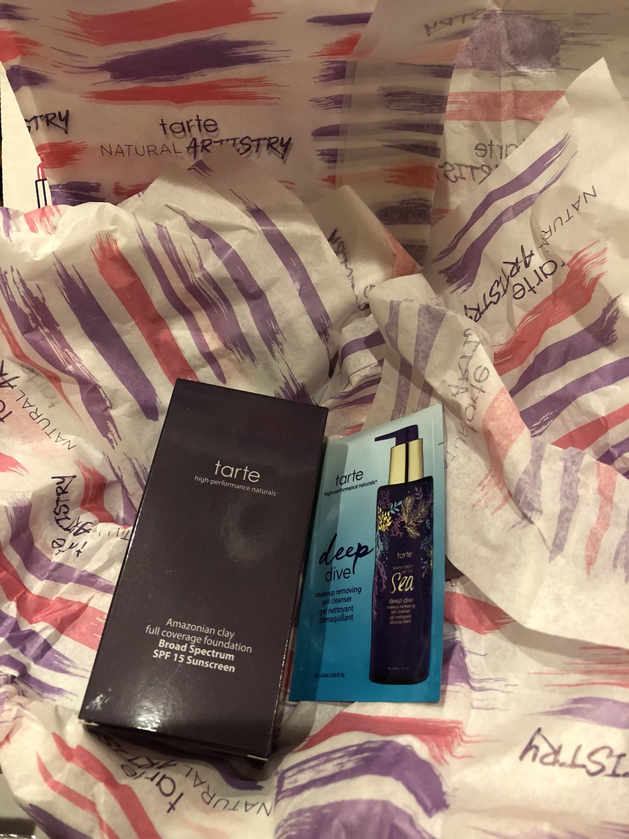 LeahAnn23's tweet photo. Love the packaging @tartecosmetics #amazonianclay https://t.co/bTUGQMvgZ7