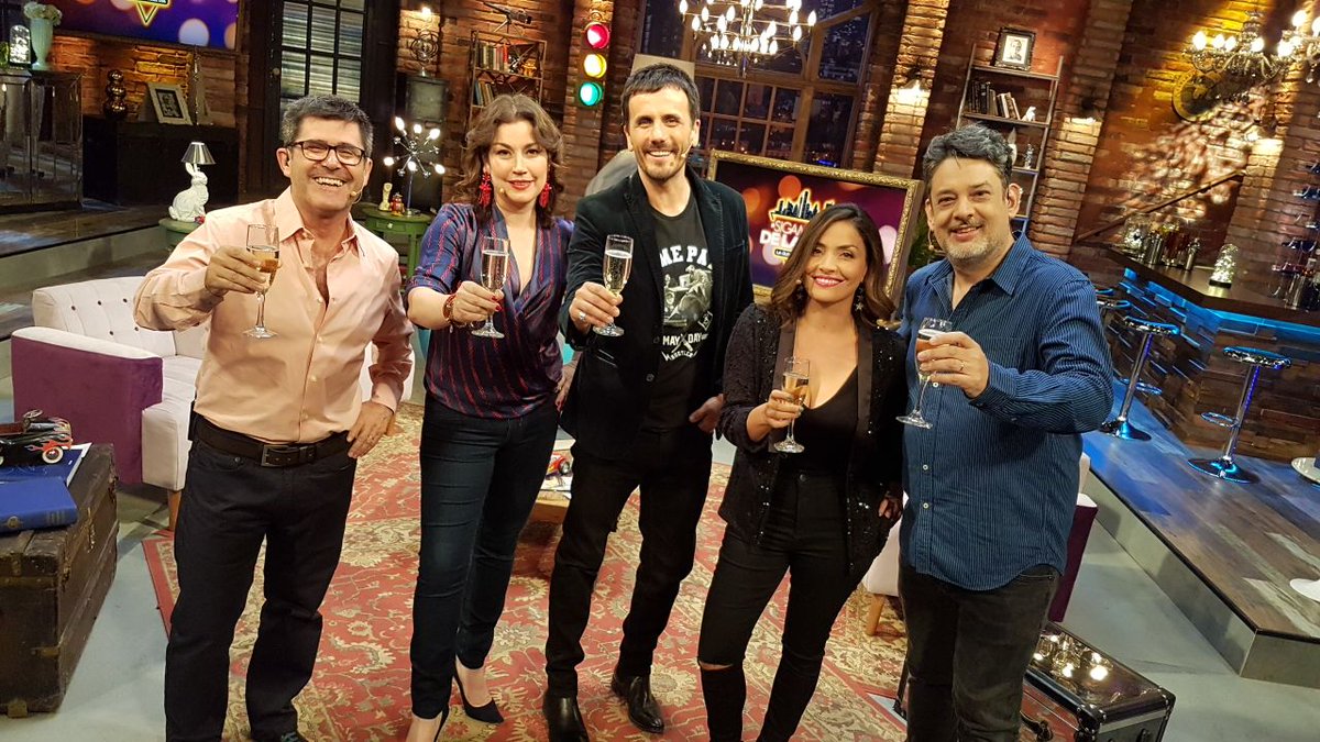 #SigamosDeLargo tweet media