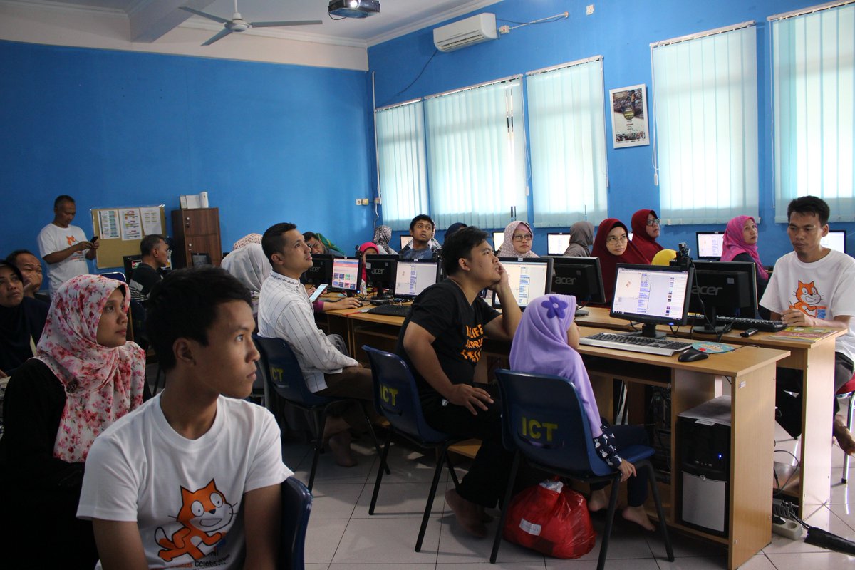 Seminar "Get the Essential Life Skills in the 21st Century with Scratch" with Mrs. Siti Aminah, M.Kom. &amp; Scratch Workshop, Saturday, 12 April 2018.  
Road to International Scratch Day Celebration 2018 <a href="/sitdarulabidin/">darulabidin</a> <a href="/scratch/">Scratch Team</a> #Scratch #ScratchDay